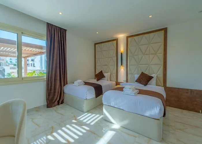 Villa Royal On The *